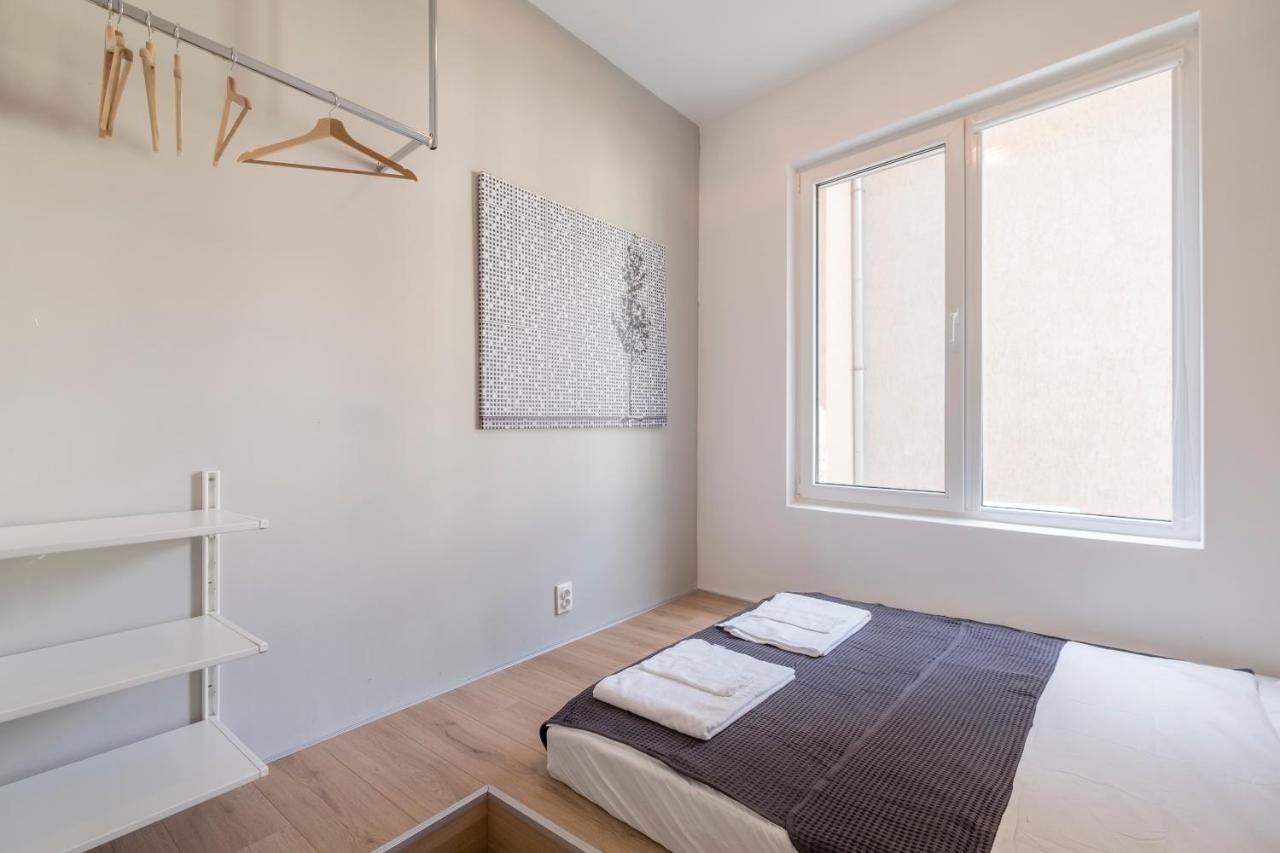 Bluewaveplace - Contemporary Home In Center Of โซเฟีย ภายนอก รูปภาพ